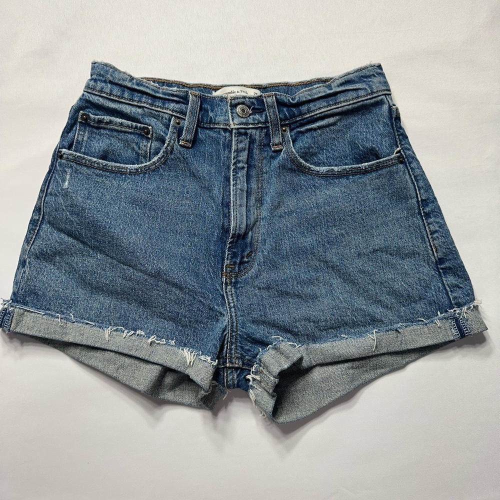 Abercrombie Classic Blue Denim Women's Shorts size 26/2 Exellent condition